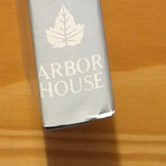 The Wandering Fire by Guy Gavriel Kay - Picture 6 of 6